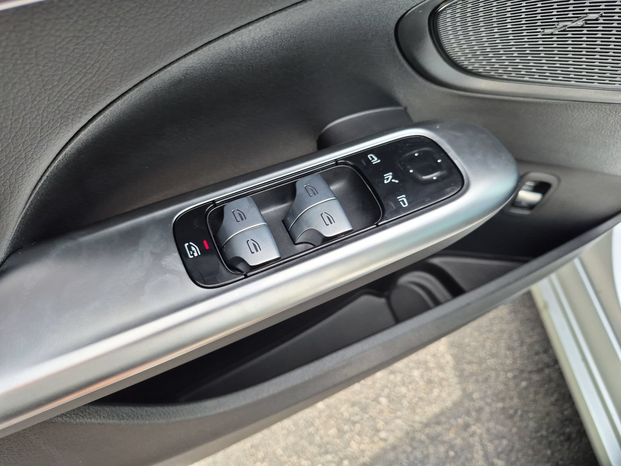 New 2026 Mercedes-Benz C 300 4MATIC Sedan image 15