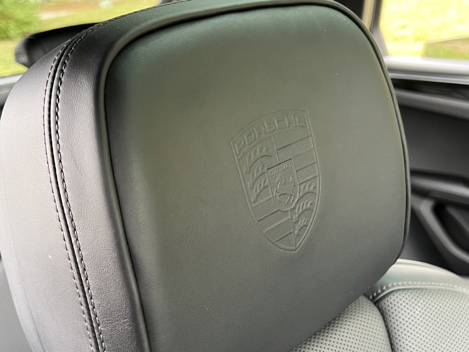 Certified 2025 Porsche Macan image 33