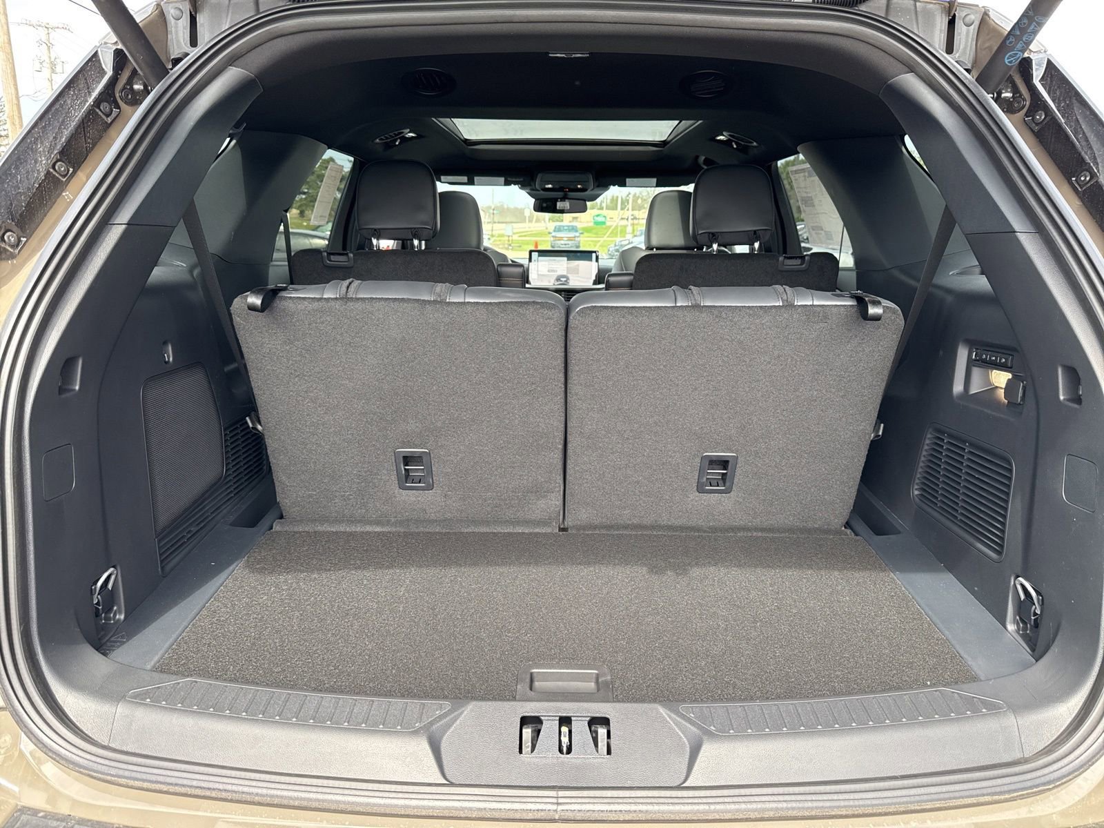 New 2026 Ford Explorer Tremor w/ Tremor Ultimate Package image 39