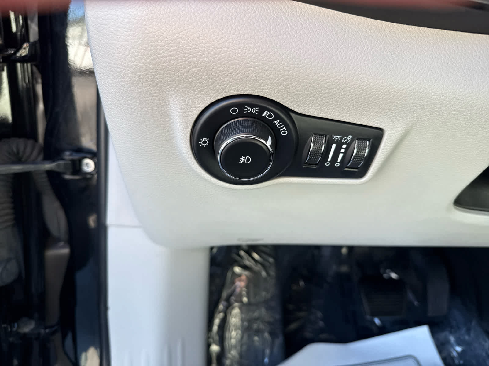 Used 2022 Jeep Compass Limited AWD/4WD image 17