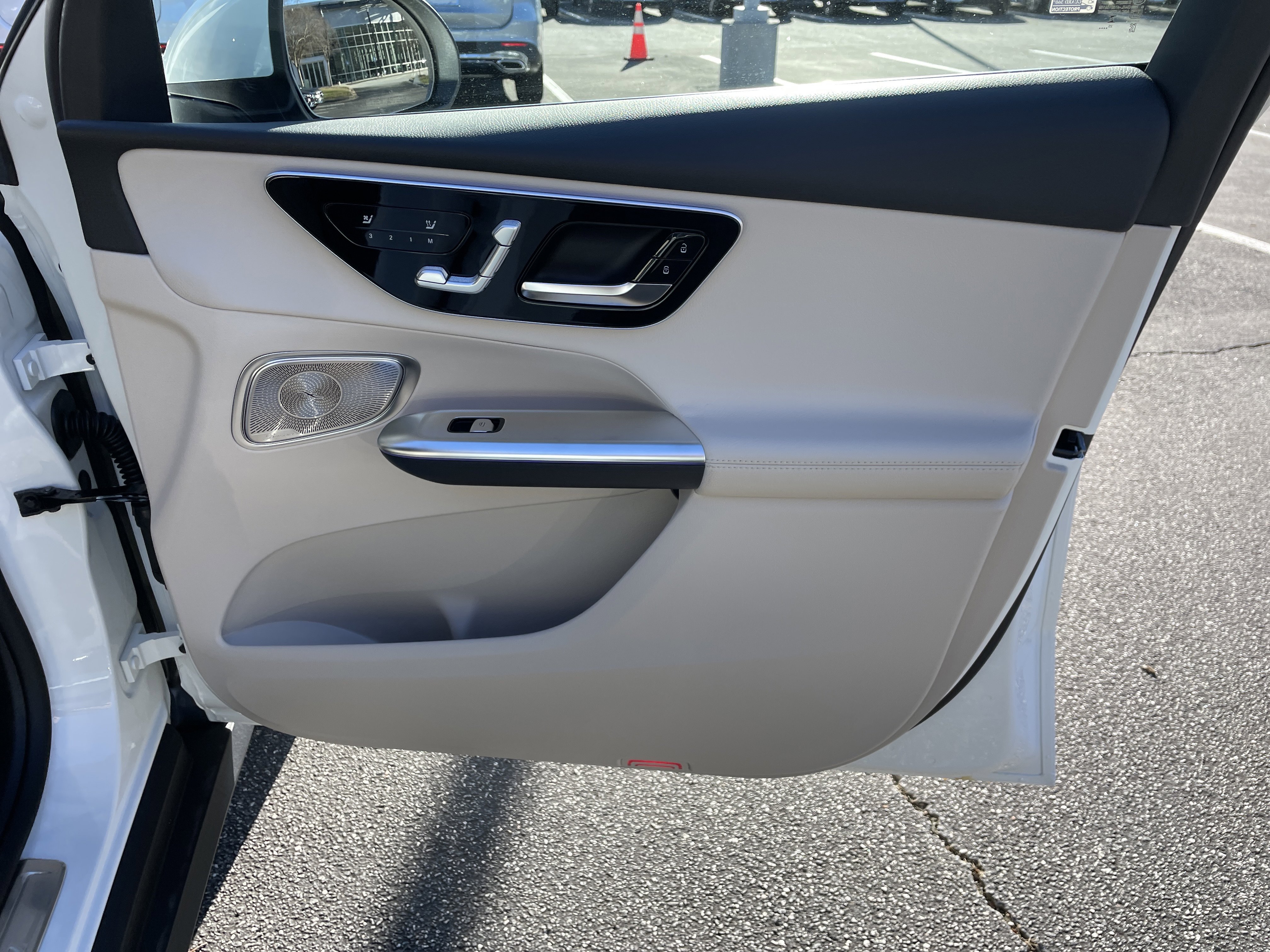 New 2026 Mercedes-Benz GLC 300 image 41
