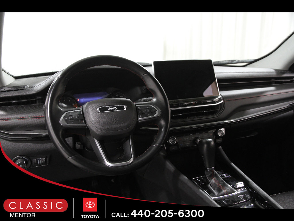 Used 2022 Jeep Compass Trailhawk w/ Trailhawk Convenience Group AWD/4WD image 6