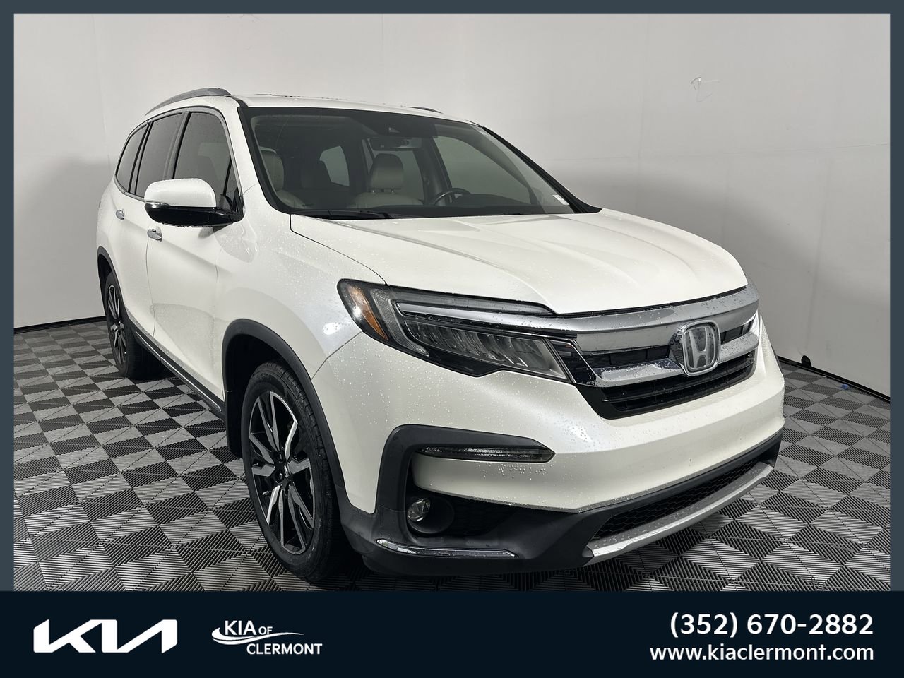 Used 2019 Honda Pilot Touring image 1