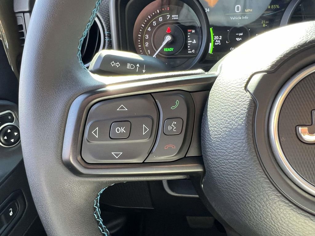 Used 2025 Jeep Wrangler Unlimited Rubicon 4xe w/ Technology Group image 31