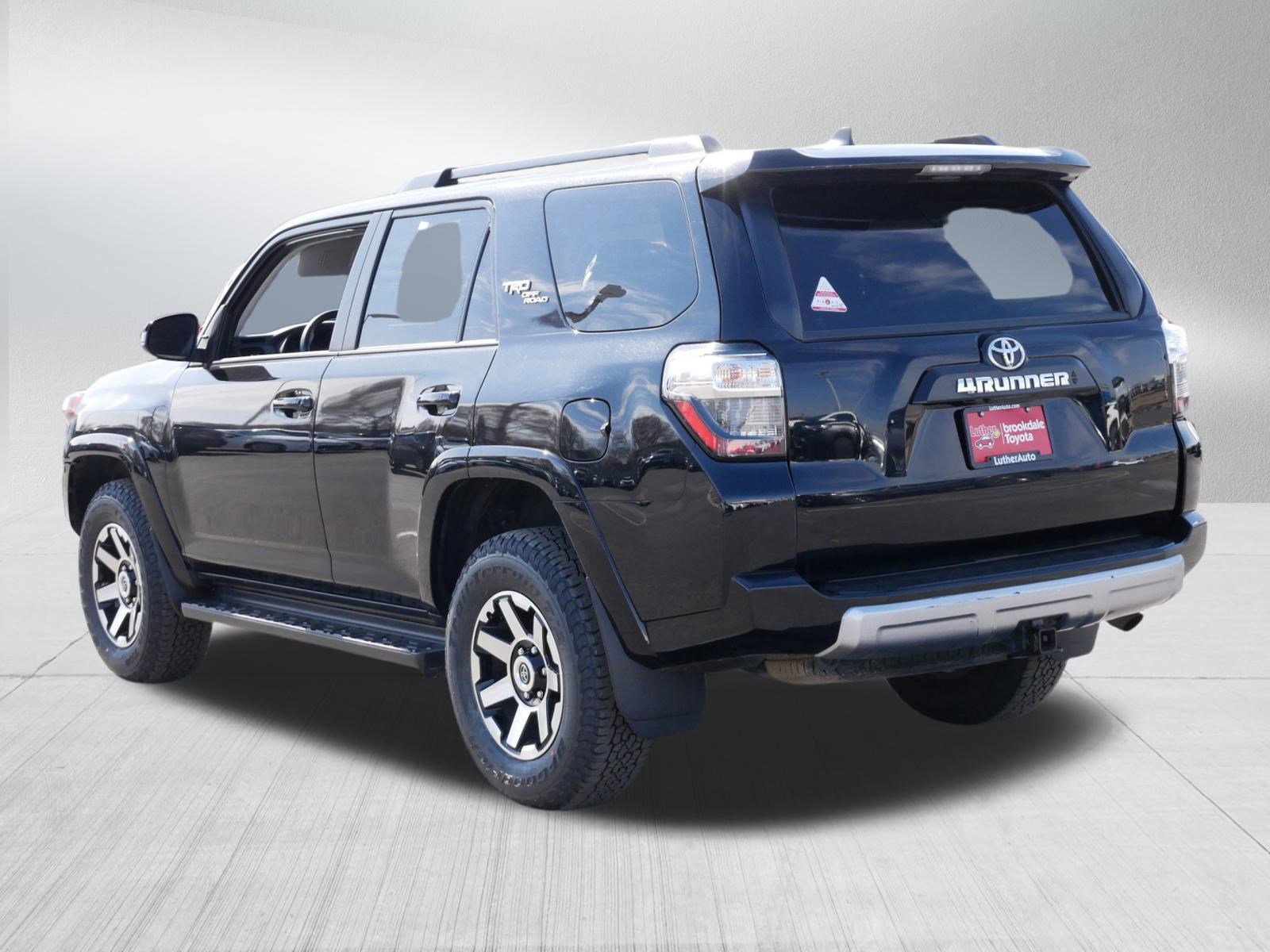 Certified 2024 Toyota 4Runner TRD Off-Road AWD/4WD image 5