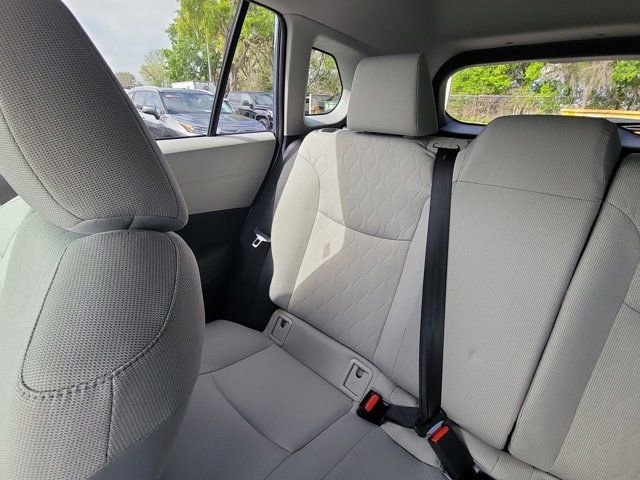 Used 2025 Toyota Corolla Cross LE image 4