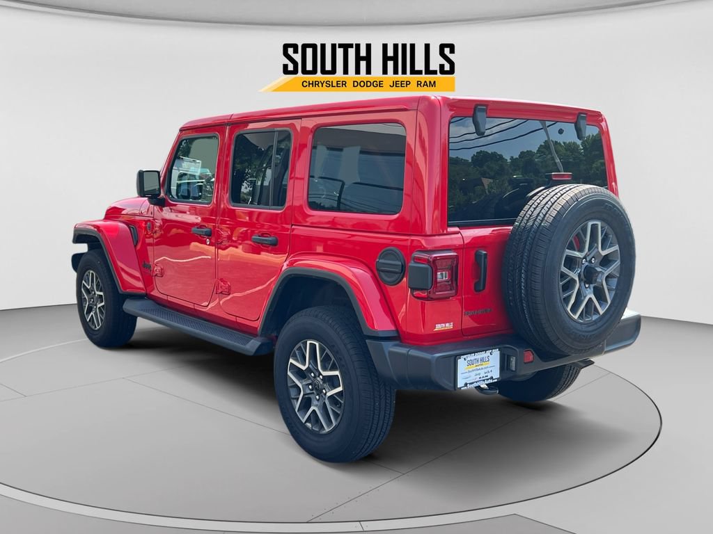 Used 2025 Jeep Wrangler Unlimited Sahara w/ Technology Group AWD/4WD image 3