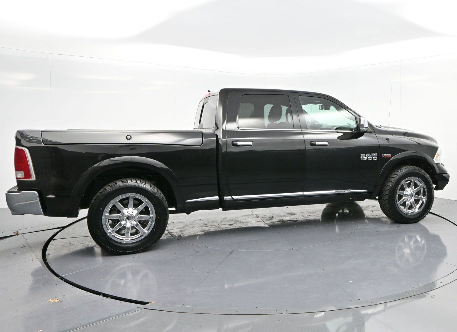 Used 2018 RAM 1500 Limited image 8