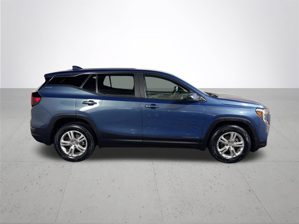 Used 2024 GMC Terrain SLE AWD/4WD image 5