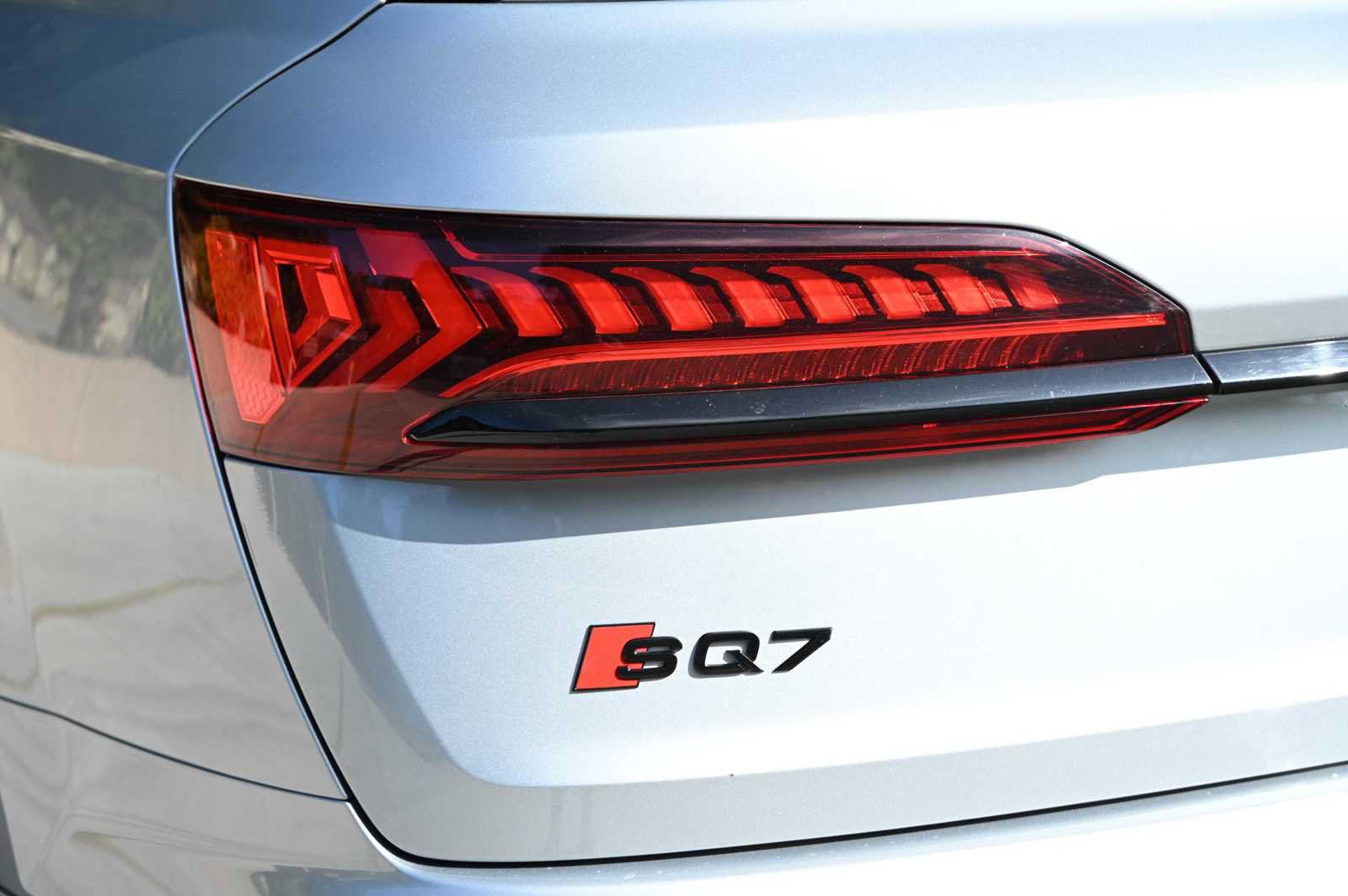 Used 2023 Audi SQ7 Prestige AWD/4WD image 7
