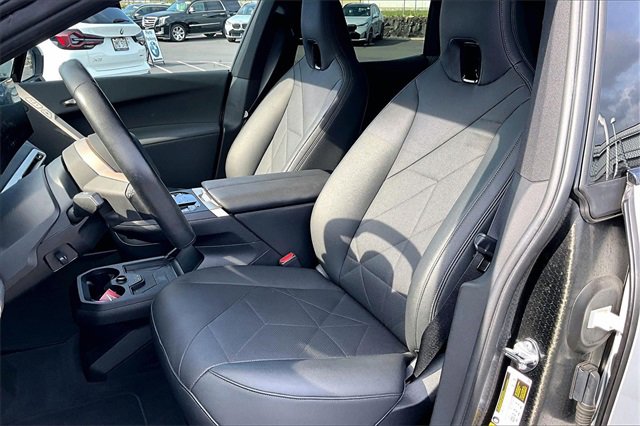 Used 2025 BMW iX xDrive50 image 5