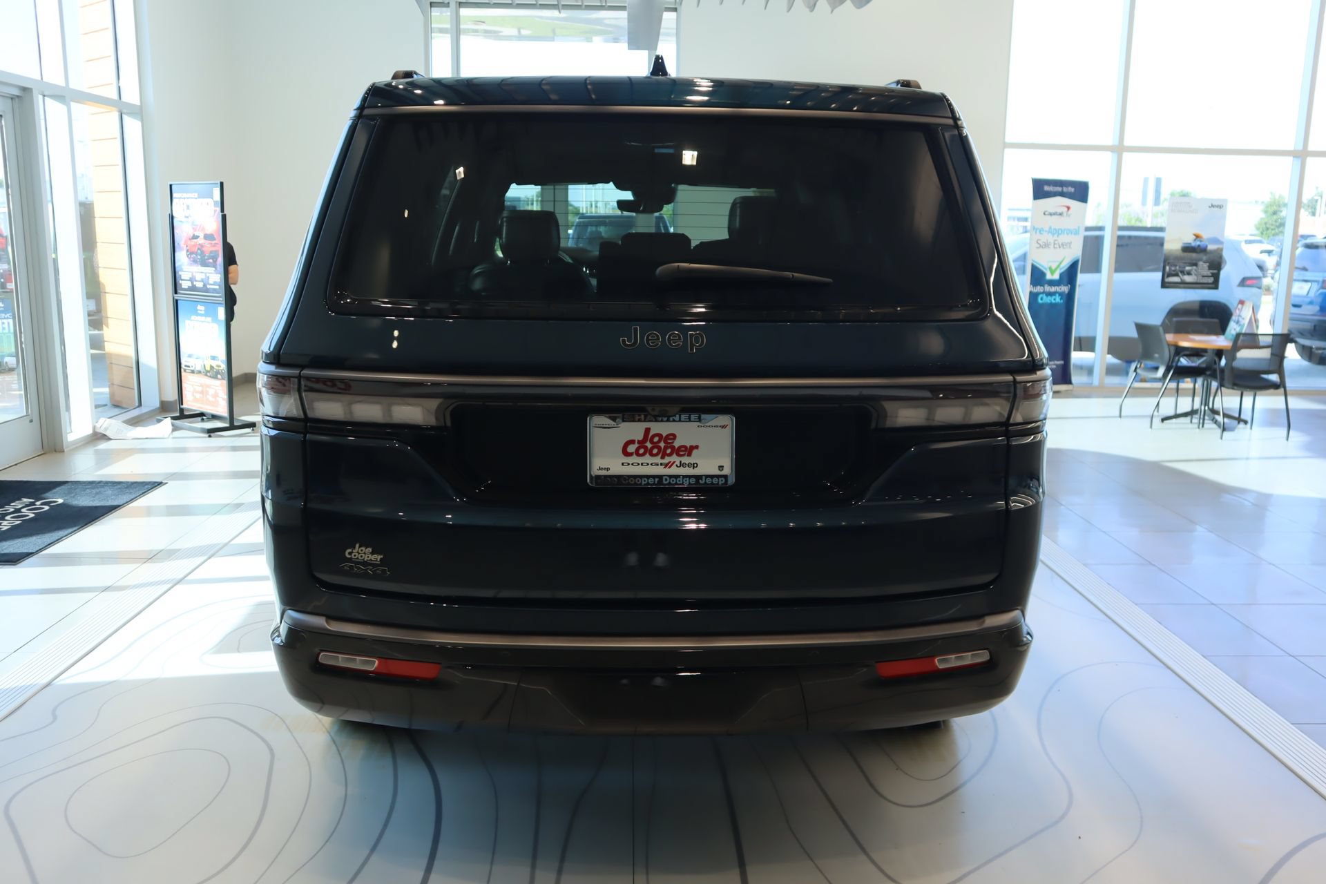New 2026 Jeep Grand Wagoneer Limited AWD/4WD image 23