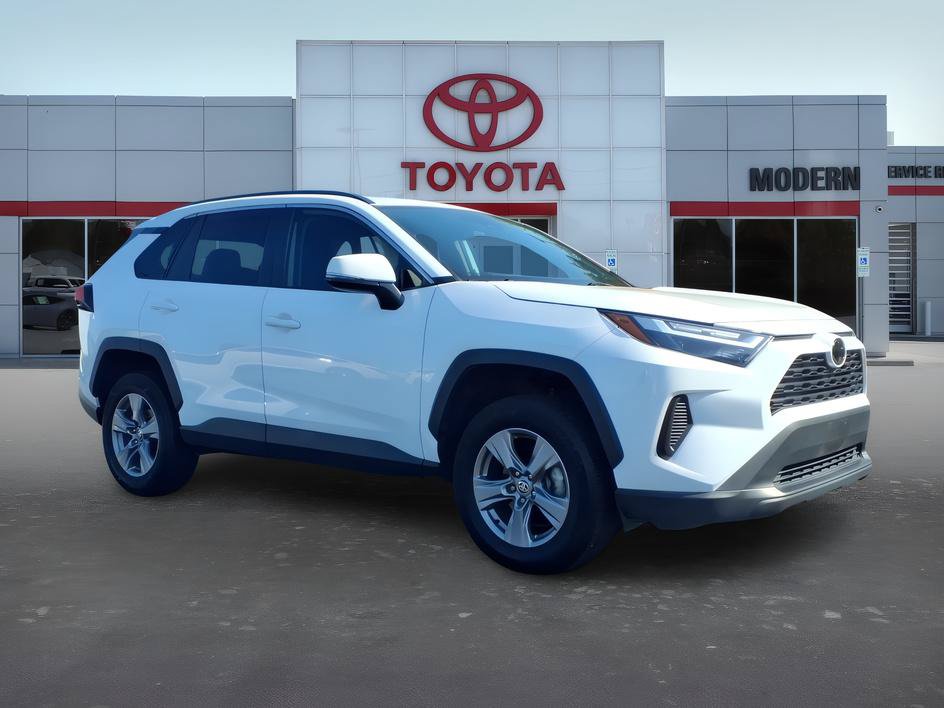 Used 2024 Toyota RAV4 XLE AWD/4WD image 7