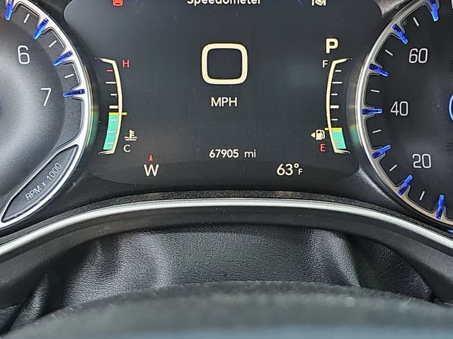 Used 2024 Chrysler Pacifica Touring-L FWD image 21