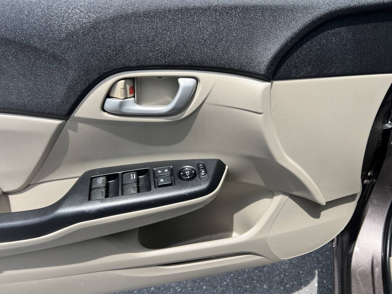 Used 2012 Honda Civic LX image 9