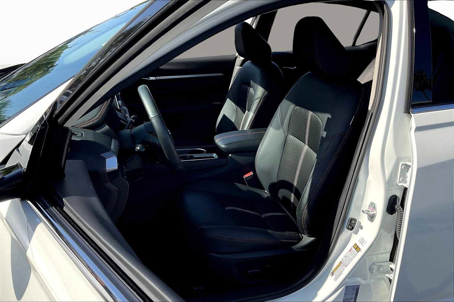 Used 2024 Nissan Altima 2.5 SR image 7