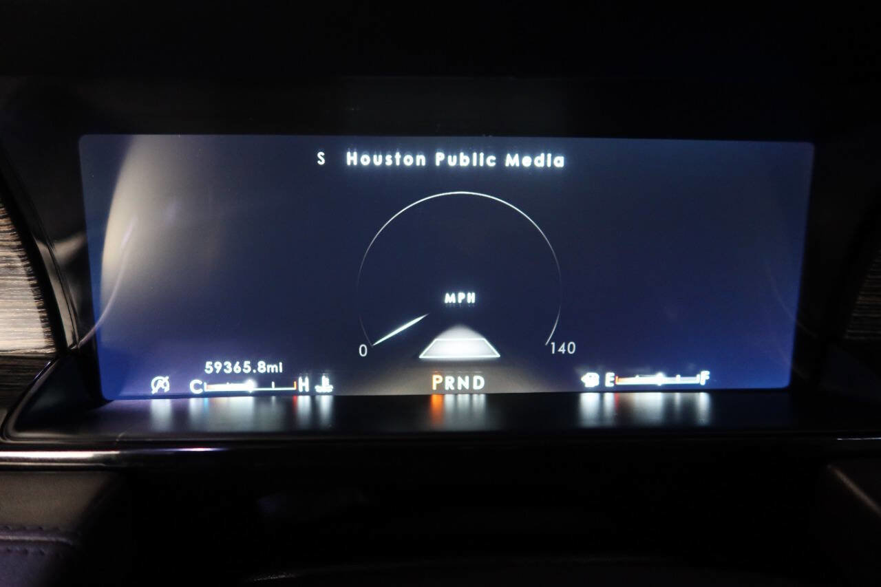 Used 2020 Lincoln Navigator Black Label w/ Cargo Convenience Package image 23