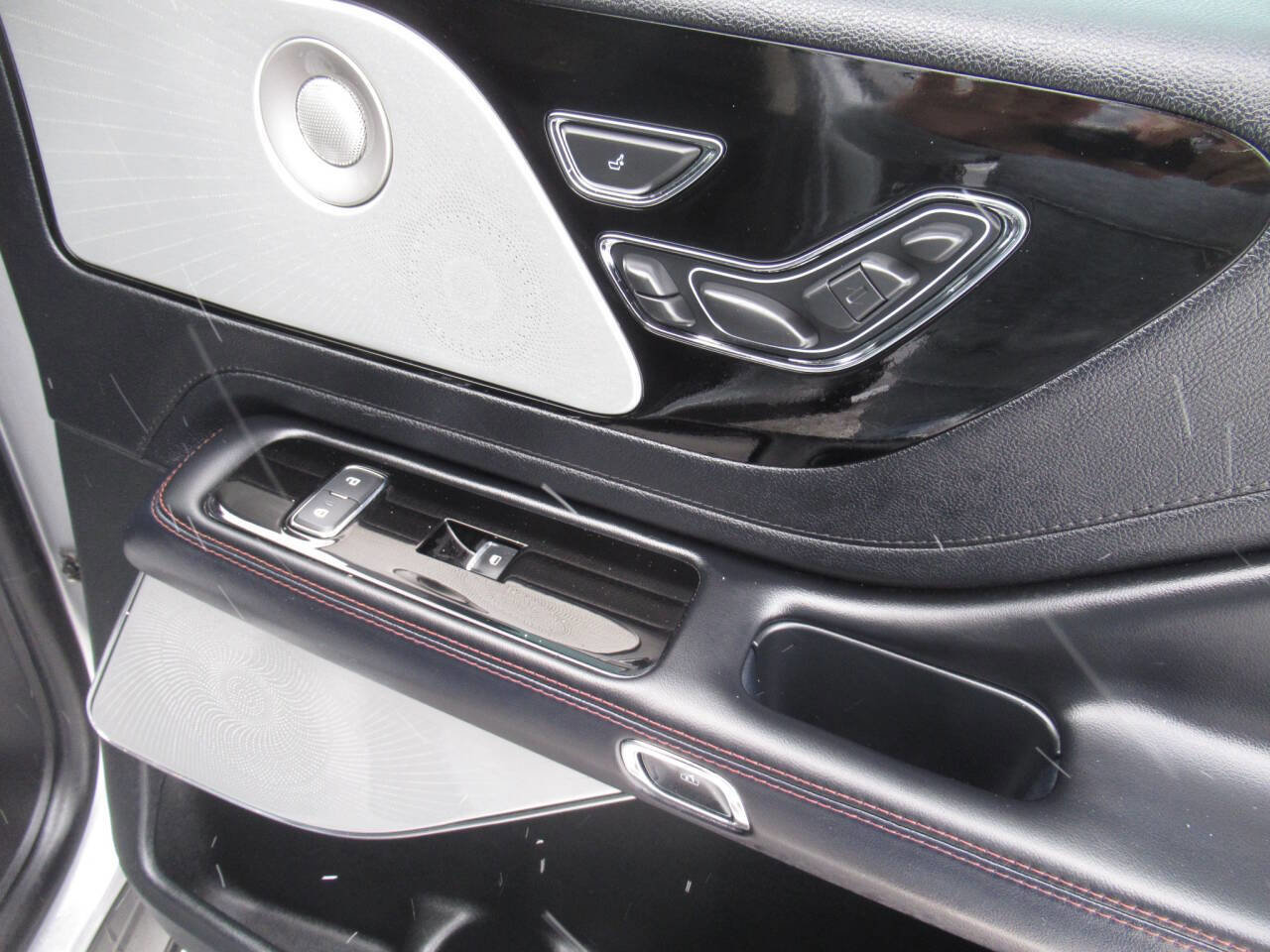 Used 2020 Lincoln Aviator Reserve w/ Equipment Group 201A image 9