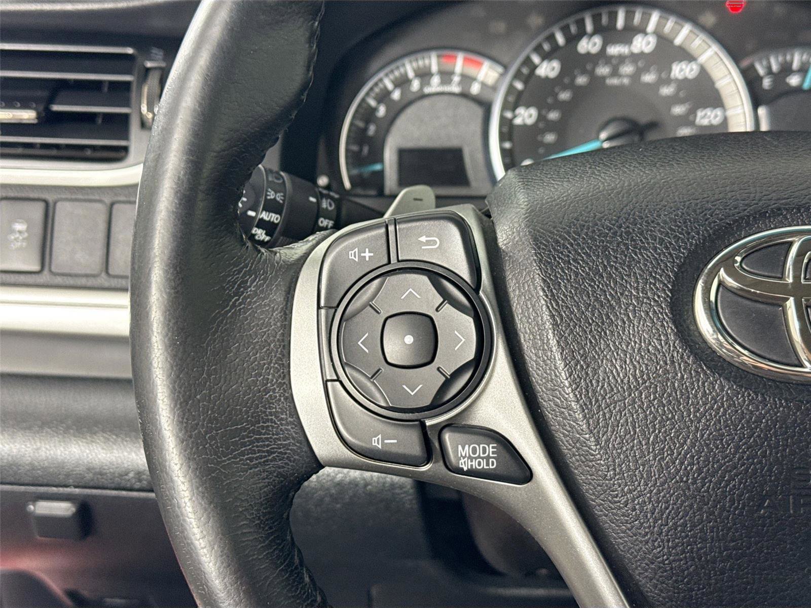 Used 2014 Toyota Camry SE w/ Fleet Convenience Package FWD image 15