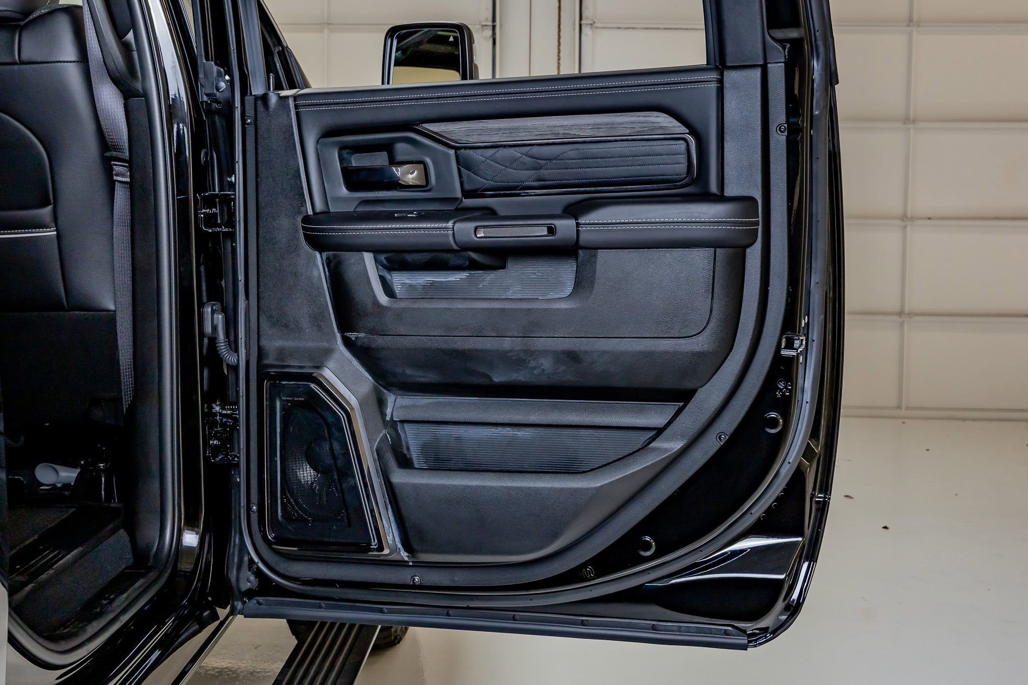 Used 2025 RAM 3500 Limited image 36