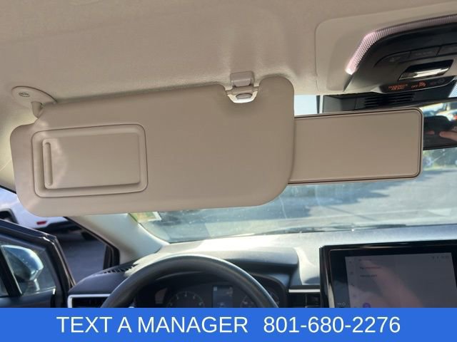 Used 2025 Toyota Corolla LE FWD image 22