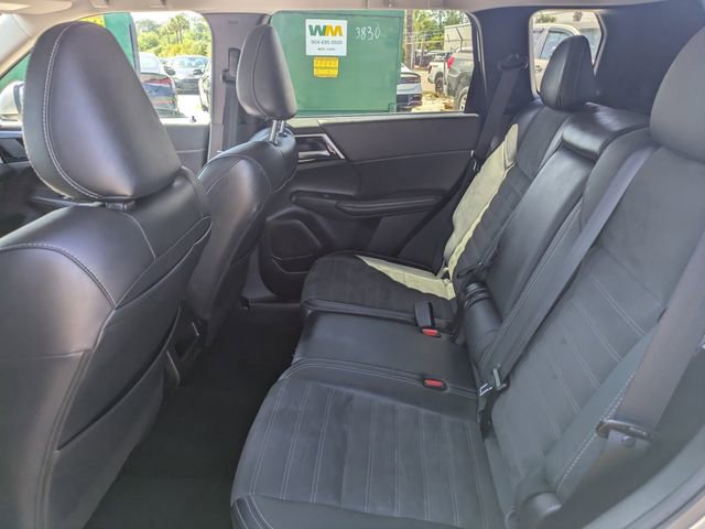 Used 2024 Mitsubishi Outlander SE image 14
