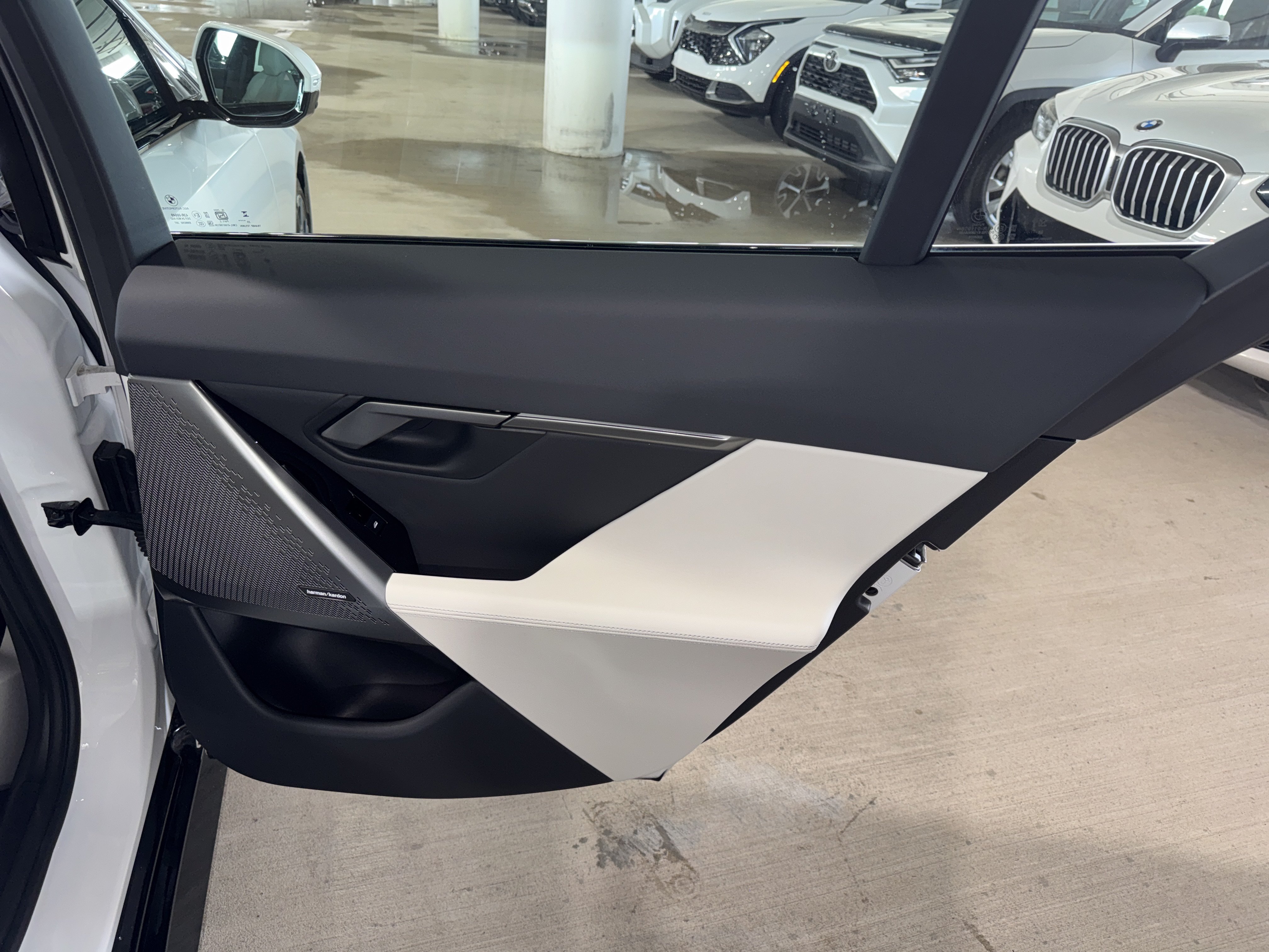 Used 2026 BMW i5 eDrive40 RWD image 11