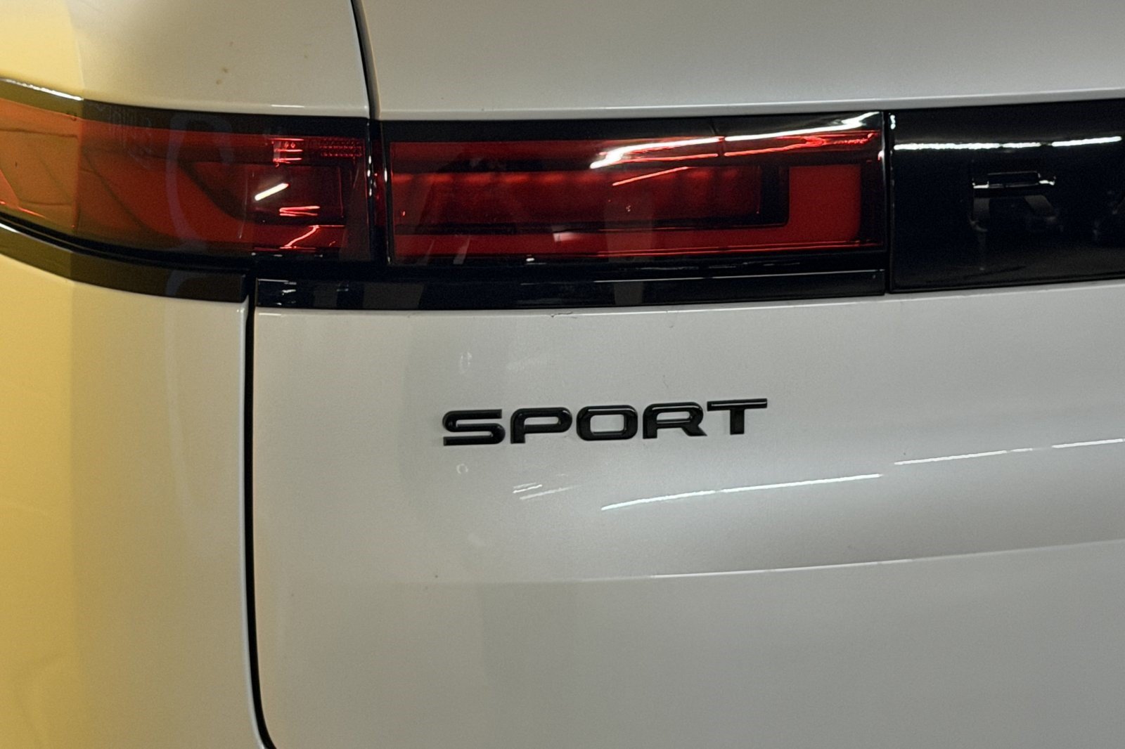 New 2026 Land Rover Range Rover Sport Dynamic SE AWD/4WD image 22