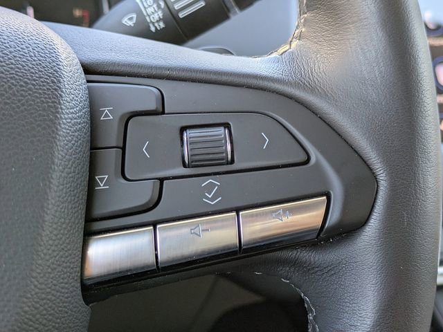 Certified 2023 Cadillac XT4 Luxury w/ Cold Weather Package image 30