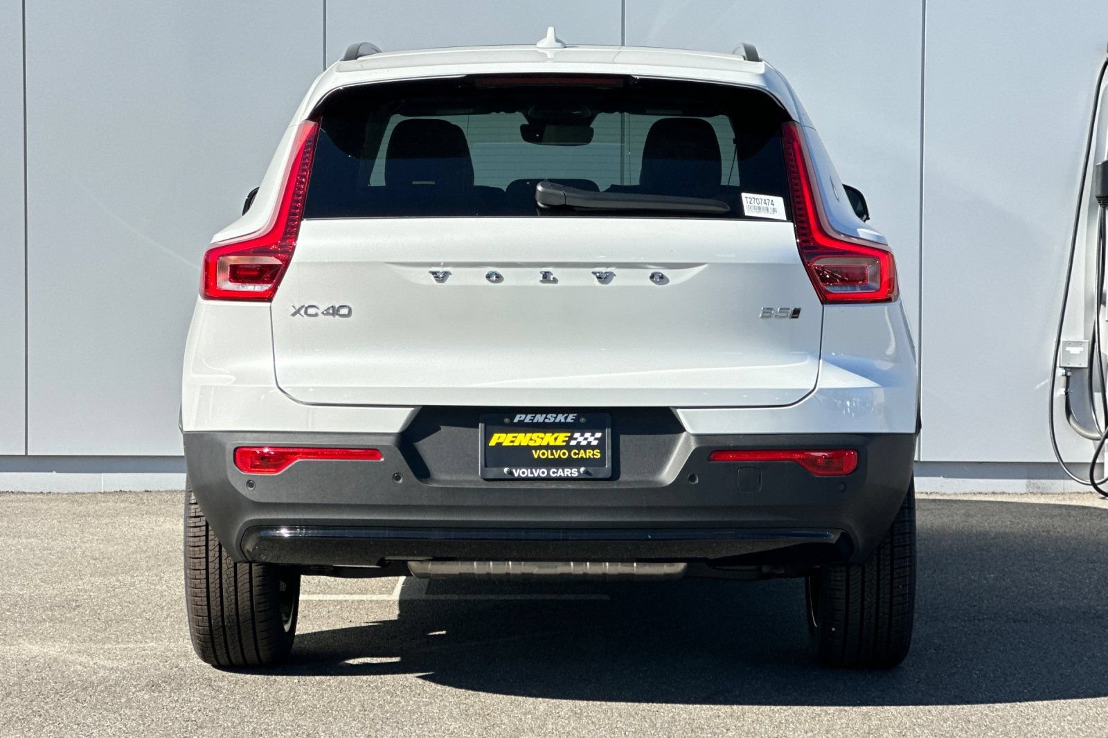 New 2026 Volvo XC40 B5 Ultra w/ Climate Package AWD/4WD image 4