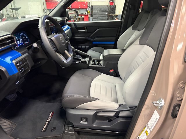 Certified 2026 Toyota Tacoma TRD Off-Road AWD/4WD image 28