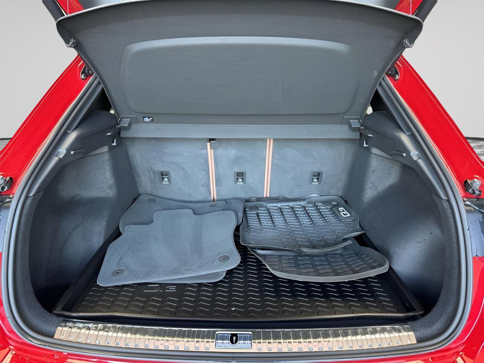 Used 2023 Audi Q3 2.0T Premium Plus w/ Premium Plus Package image 26