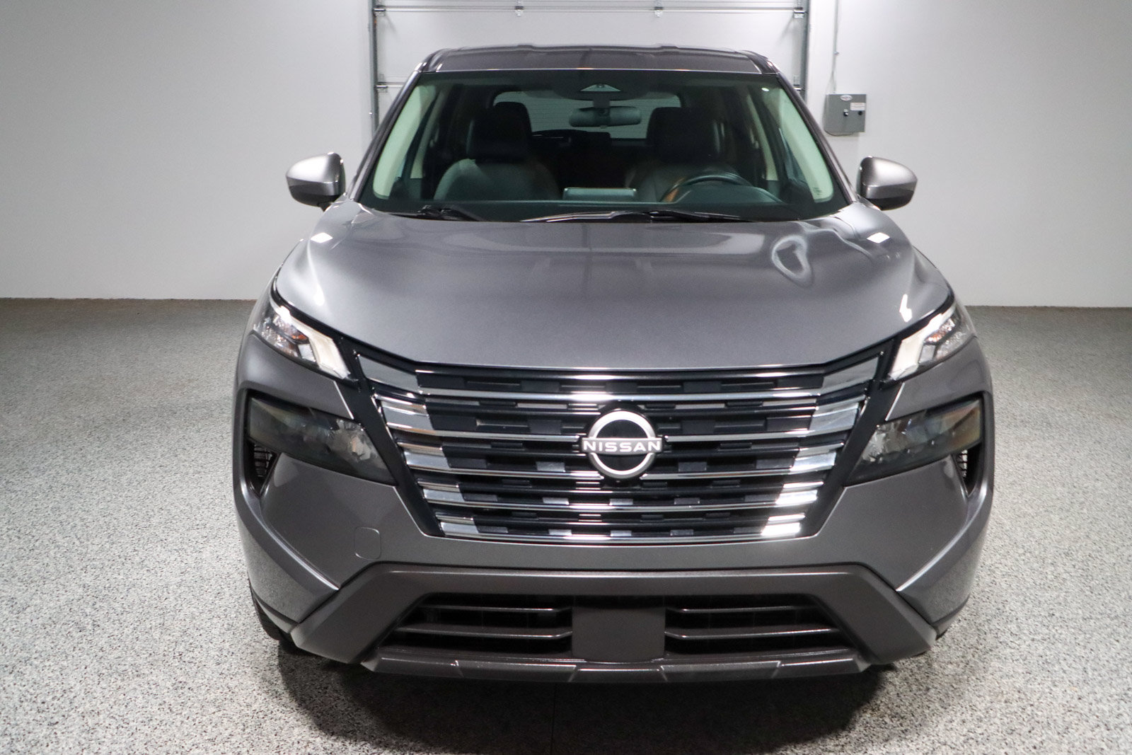Used 2024 Nissan Rogue SV FWD image 4