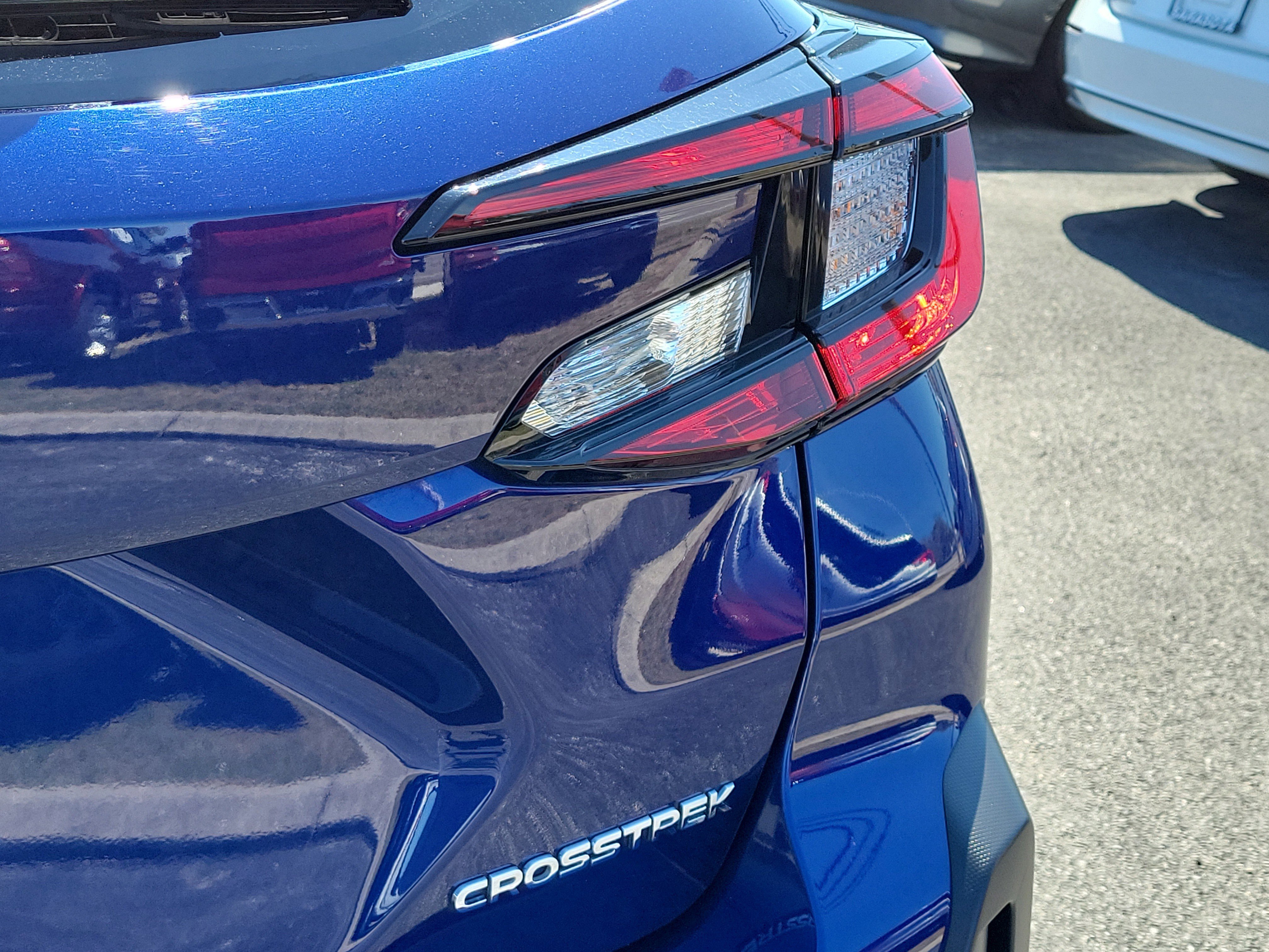 Certified 2025 Subaru Crosstrek 2.0i image 11