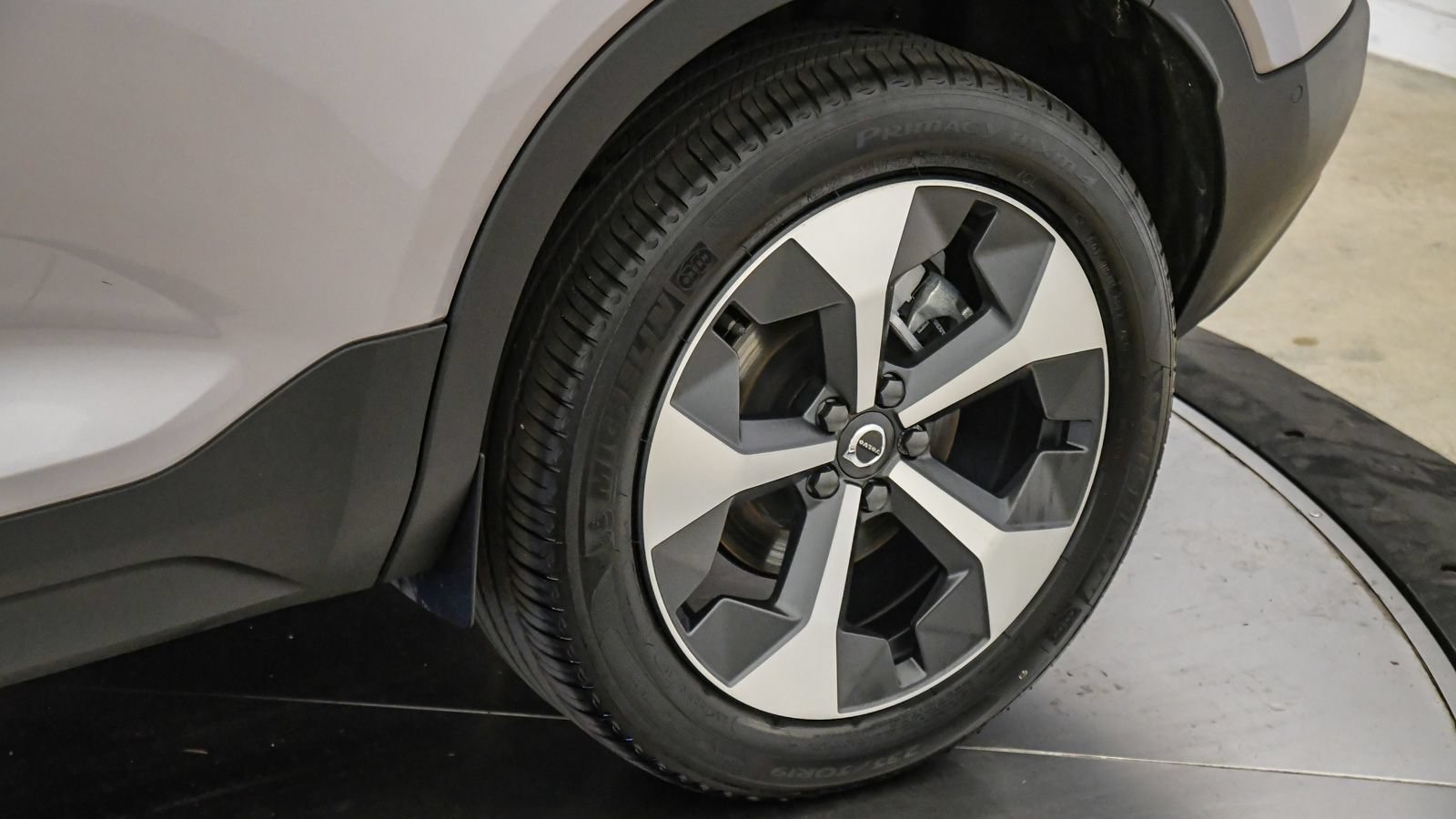 Certified 2026 Volvo XC40 B5 Plus AWD/4WD image 11