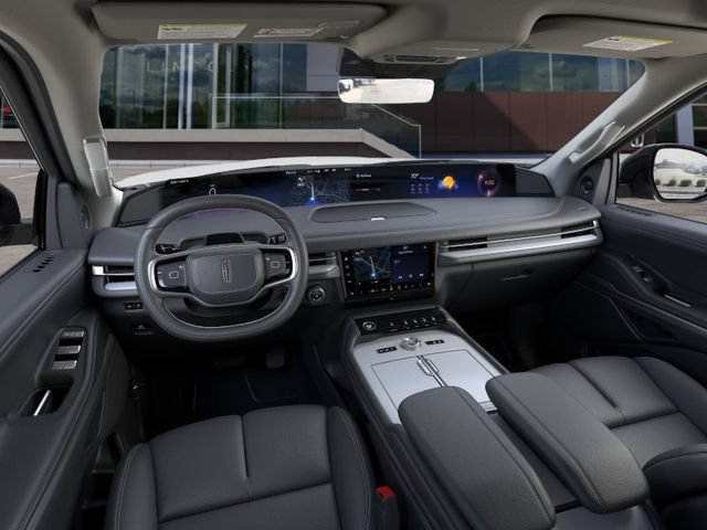 New 2025 Lincoln Navigator L Reserve AWD/4WD image 9