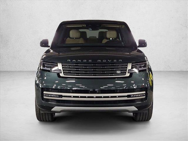 Used 2025 Land Rover Range Rover Long Wheelbase SE AWD/4WD image 2