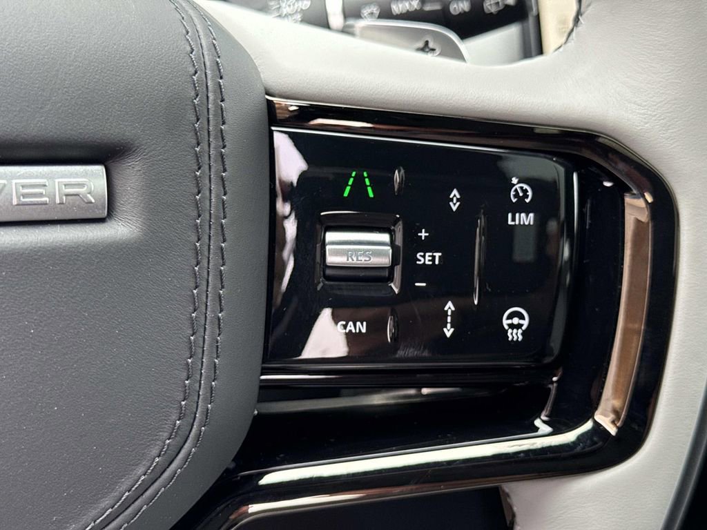 New 2026 Land Rover Range Rover Velar Dynamic SE image 26