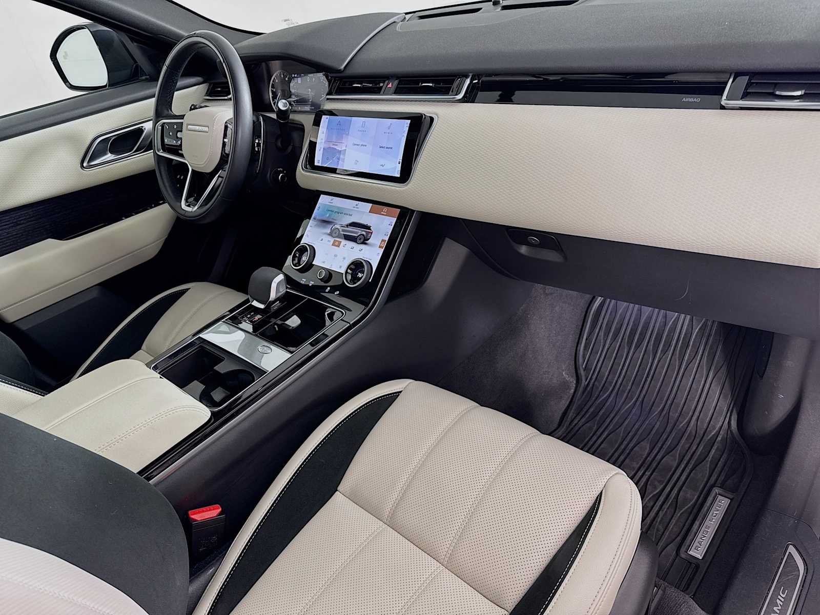 Used 2023 Land Rover Range Rover Velar R-Dynamic S AWD/4WD image 29