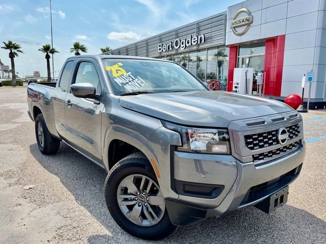 Certified 2025 Nissan Frontier SV image 1