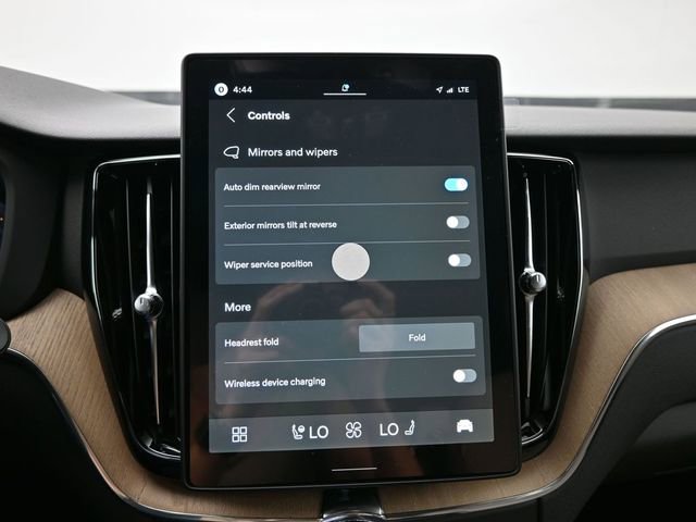 New 2026 Volvo XC60 B5 Core w/ Climate Package image 19