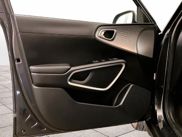 Used 2022 Kia Soul X-Line FWD image 21