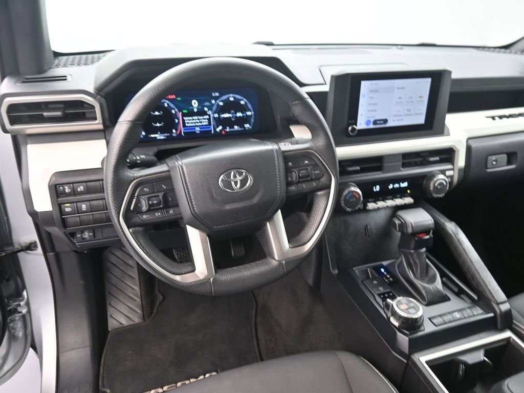 Used 2024 Toyota Tacoma TRD Off-Road image 17