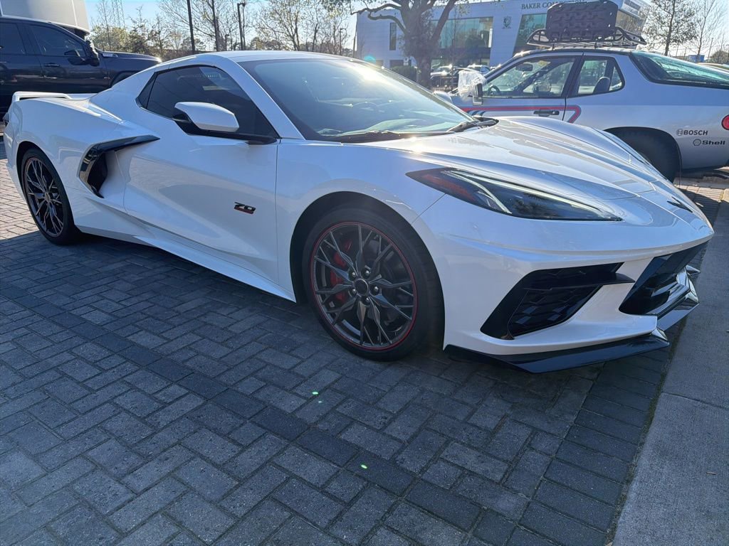 Used 2023 Chevrolet Corvette Stingray Premium Conv w/ Z51 Performance Package image 4