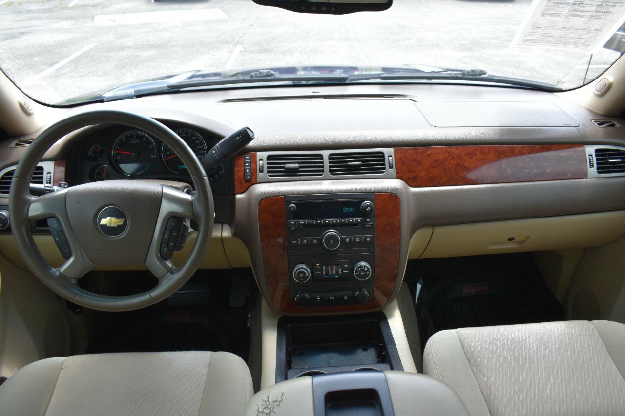 Used 2013 Chevrolet Avalanche LS RWD image 11