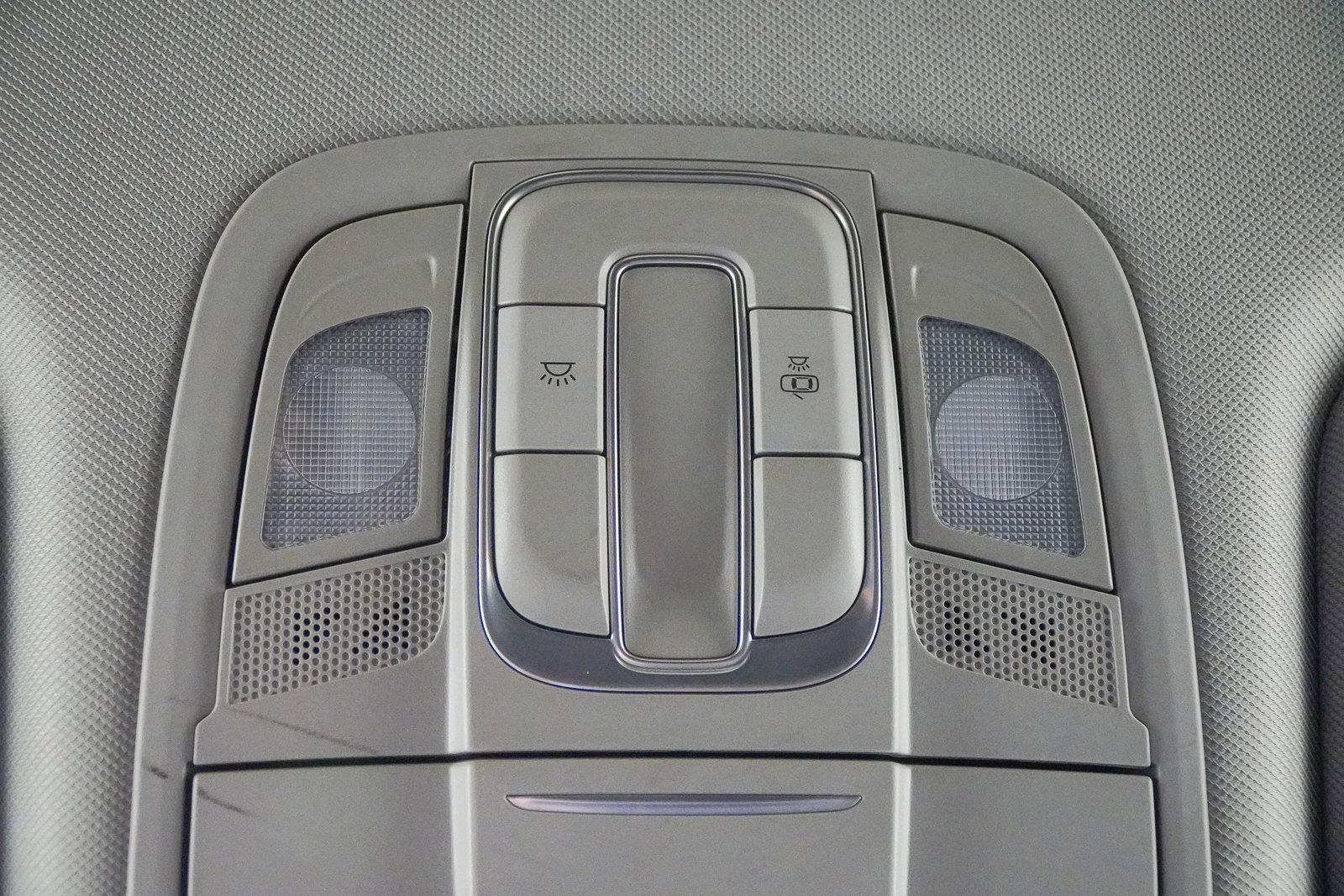 Used 2020 Hyundai Santa Fe SEL image 25