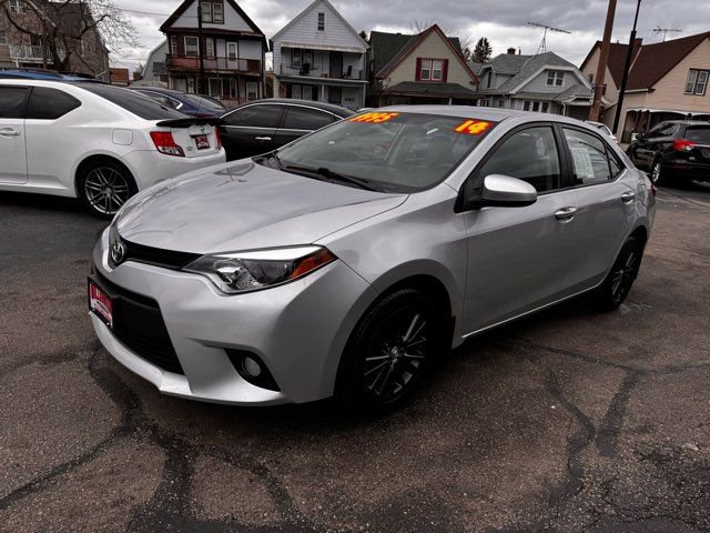 Used 2014 Toyota Corolla LE FWD image 3