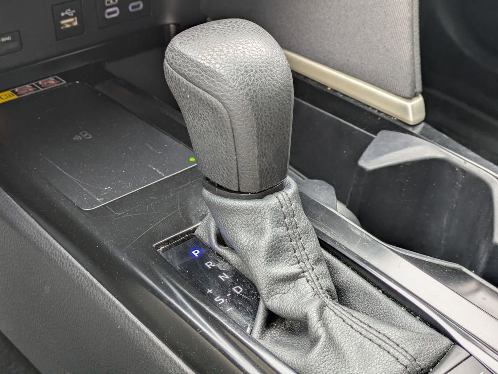 Used 2025 Toyota Camry LE FWD image 18
