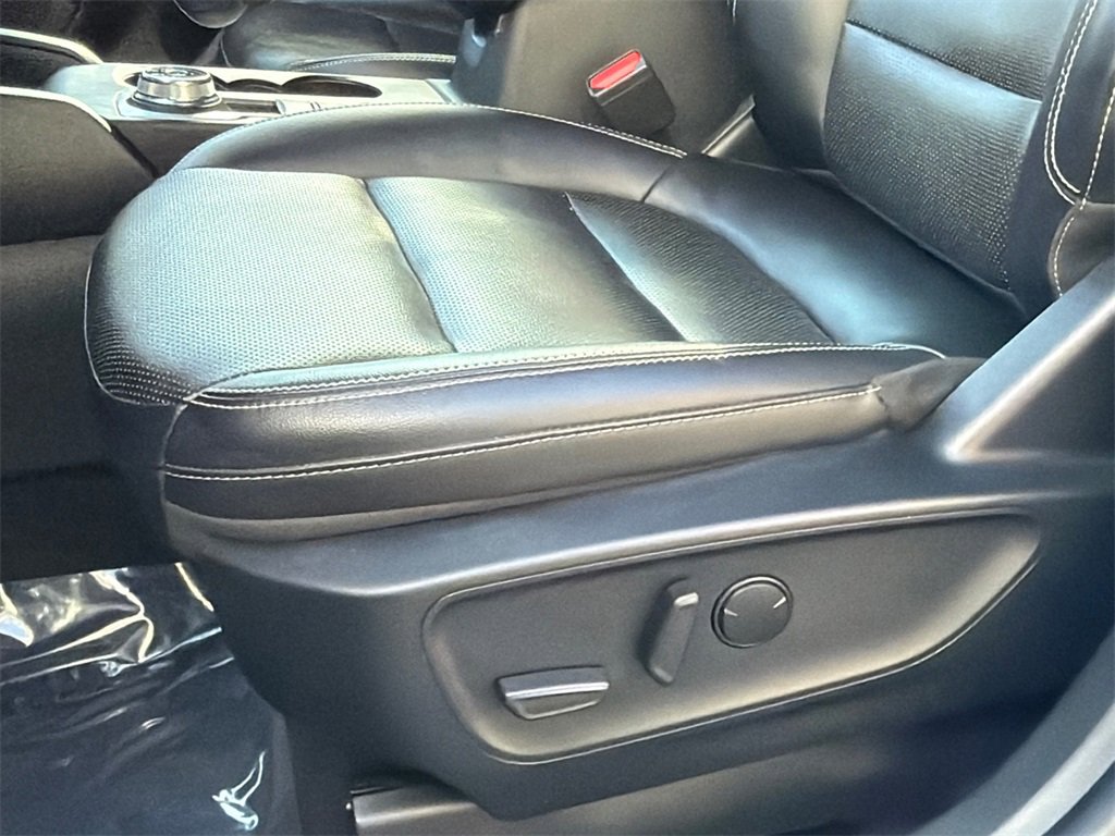 Used 2022 Ford Escape Titanium image 15