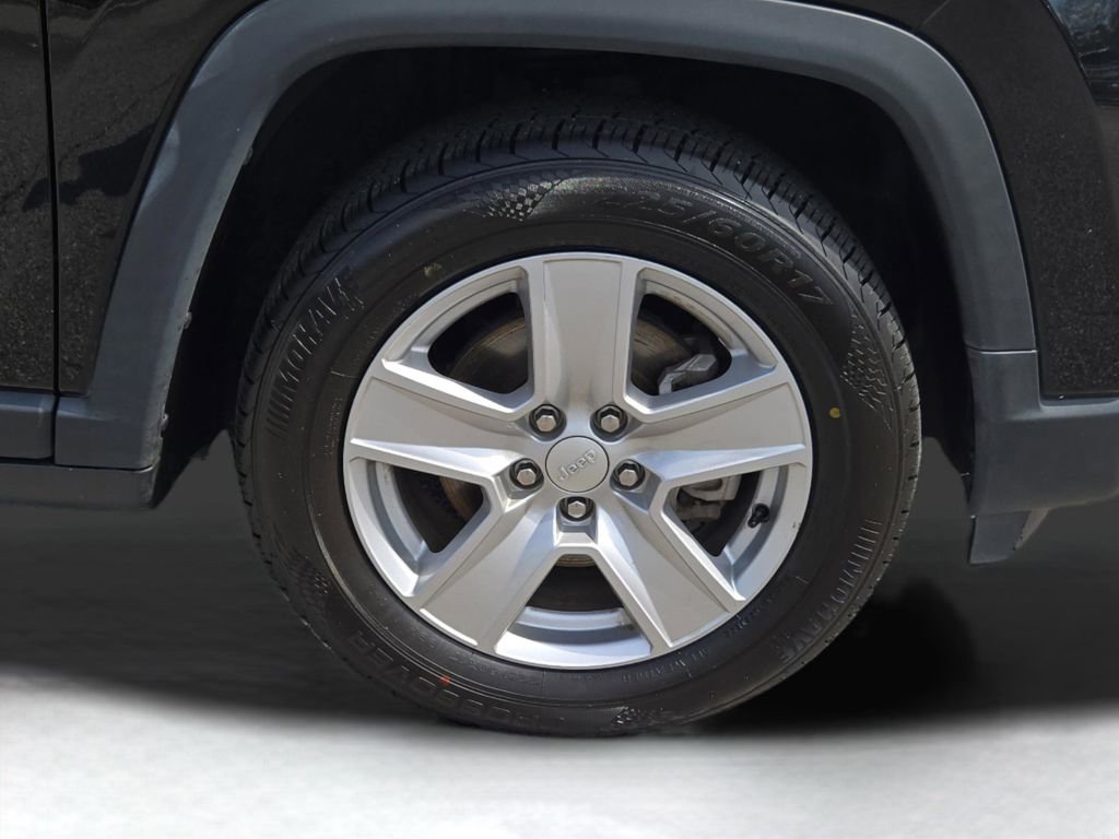 Used 2022 Jeep Compass Latitude w/ Sun and Sound Group image 6